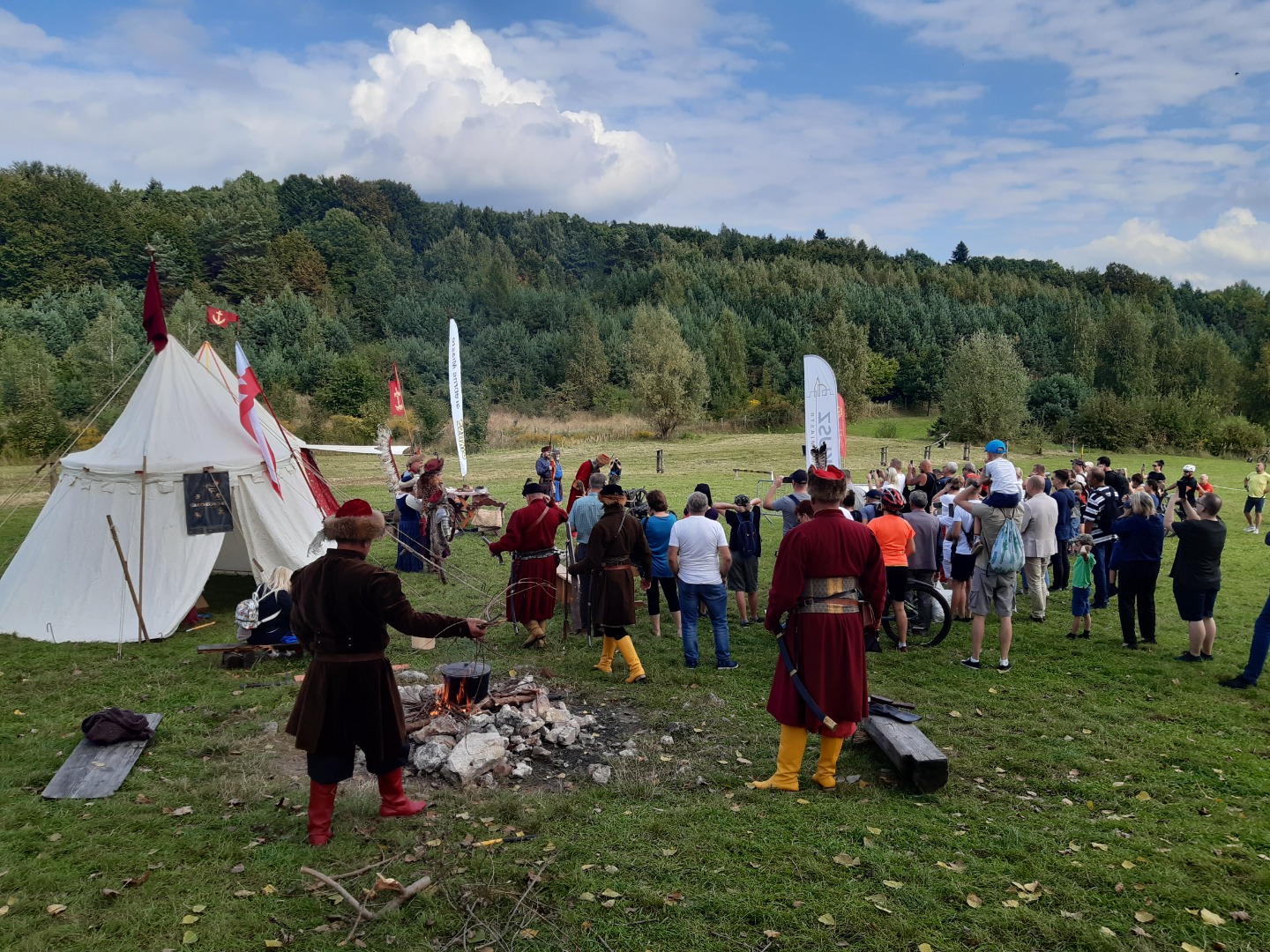 Odkrywcy jurajskich skarbów stacjonowali na zamku Rabsztyn!